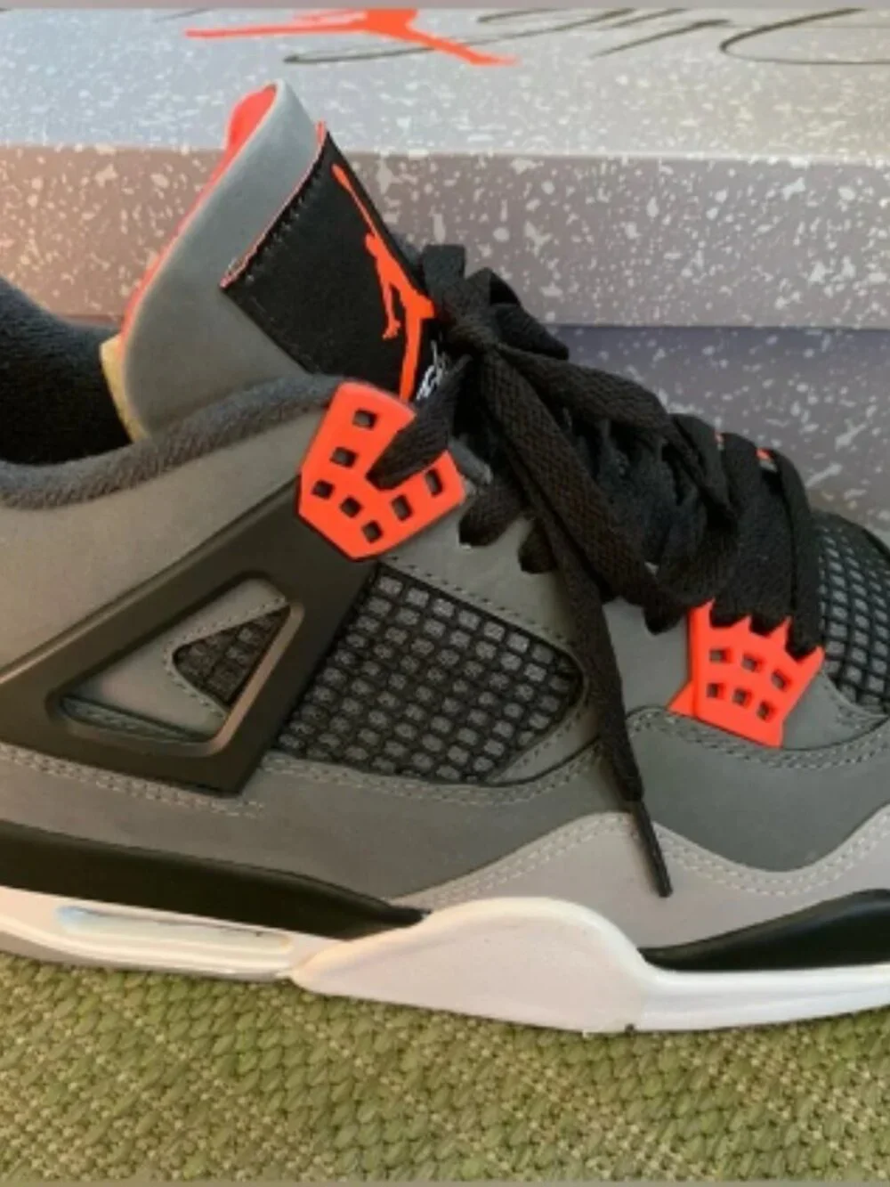 Air Jordan 4 Retro